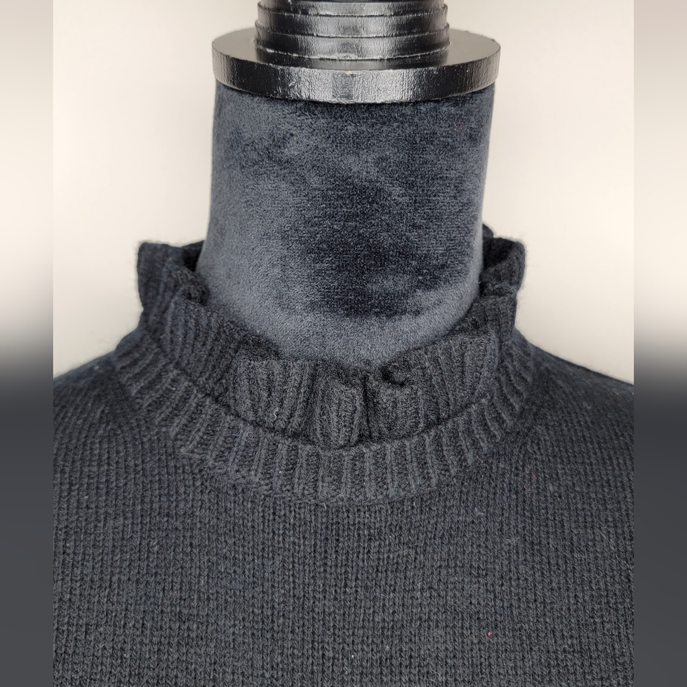 J Crew Lambs Wool Blend Long Sleeve Black Ruffled Collar Keyhole Sweater Size S - Picture 4 of 13